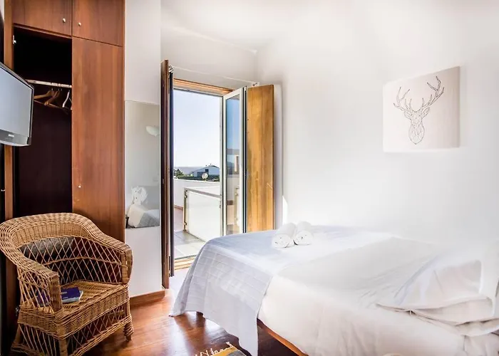 Beachside 5 Bdr 6 Baths Sleeps 9plus Ppl Villa