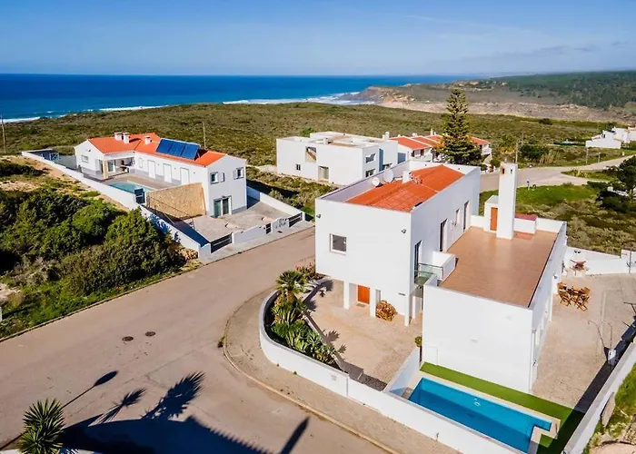 Beachside 5 Bdr 6 Baths Sleeps 9plus Ppl Villa