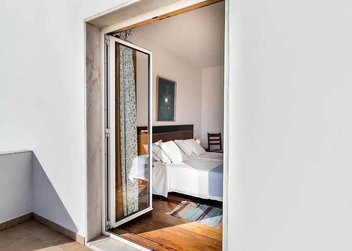 Villa Beachside 5 Bdr 6 Baths Sleeps 9plus Ppl *