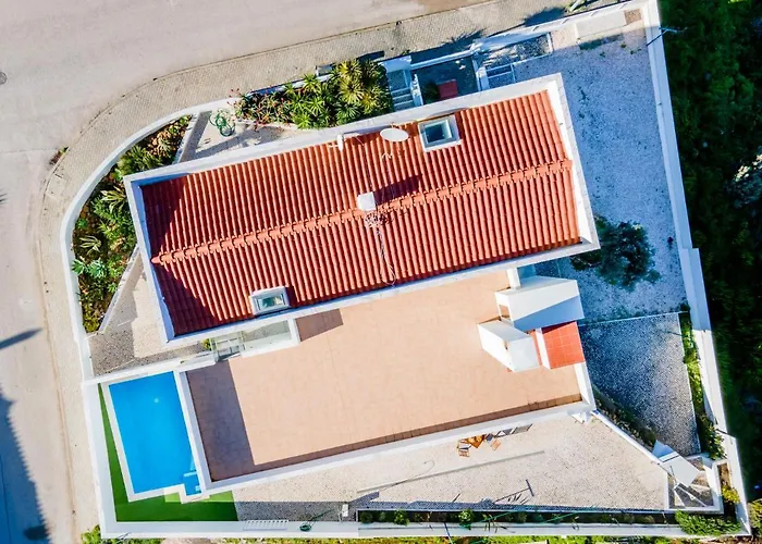 Beachside 5 Bdr 6 Baths Sleeps 9plus Ppl Villa Aljezur