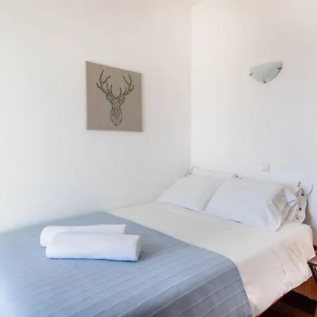 Beachside 5 Bdr 6 Baths Sleeps 9plus Ppl Aljezur